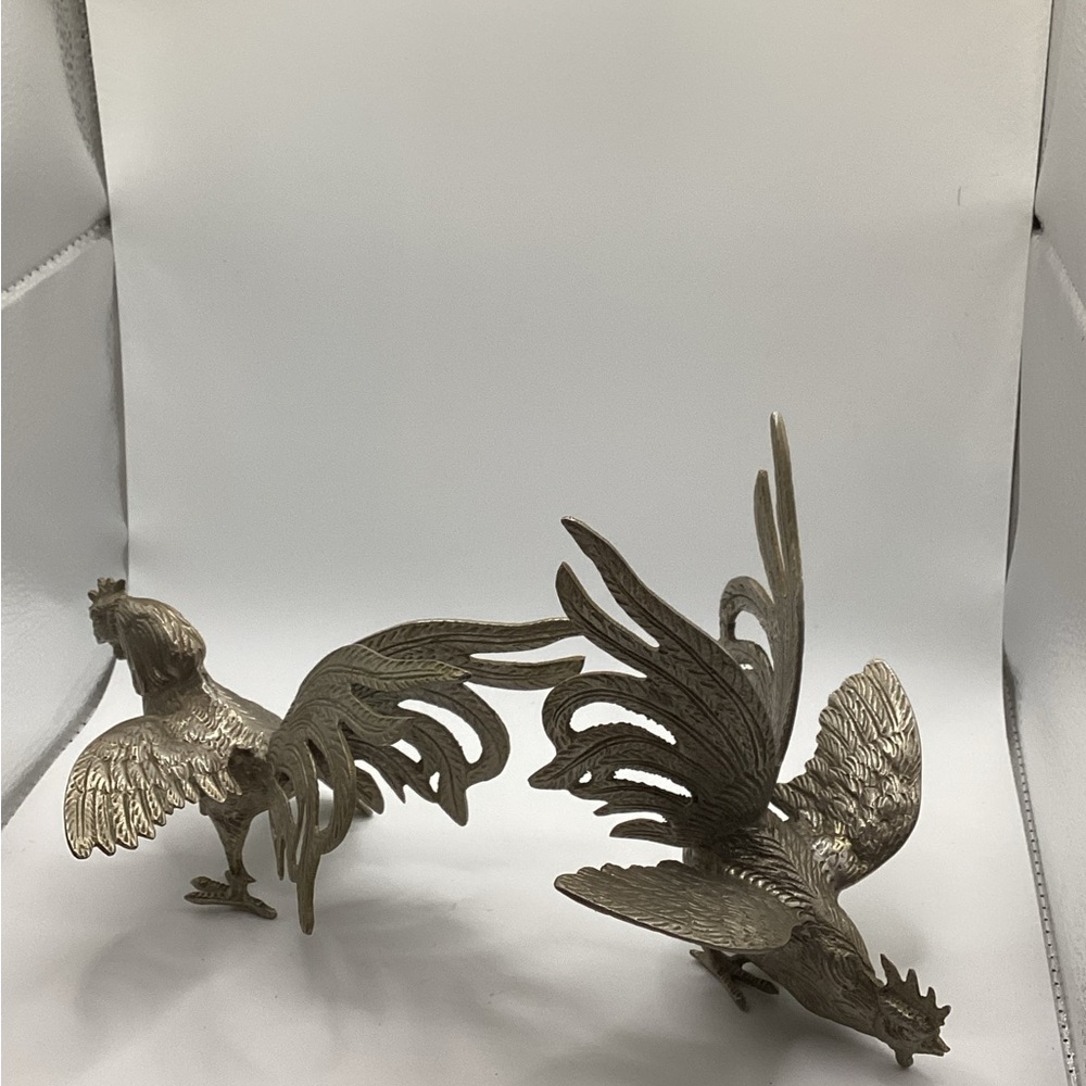 Mid 20th Century Silverplated Bronze Pair Fighting Roosters Figurines - Picture 3 of 5